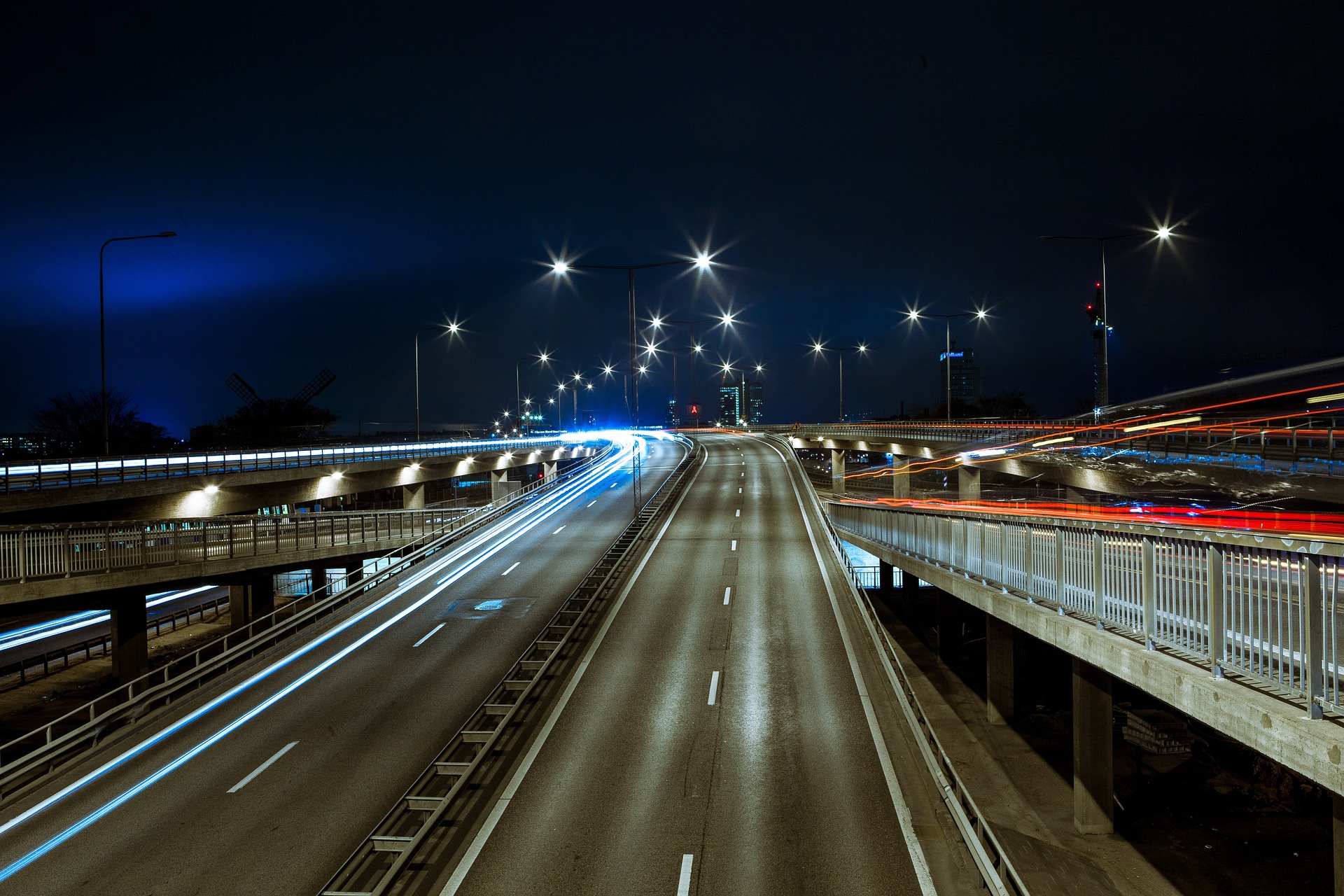 Autobahn - © Bild von Free-Photos auf Pixabay 