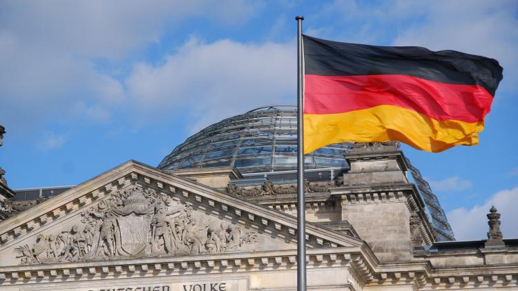 RTG und Flagge